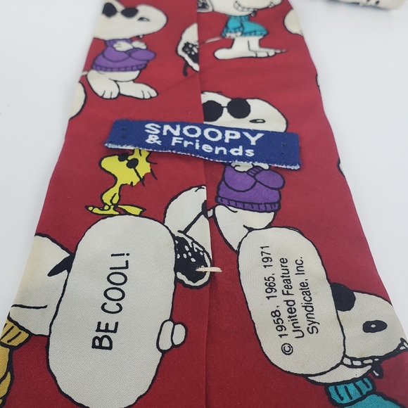 Snoopy & Friends "Joe Cool" Vintage Red Tie Made in USA - Picture 4 of 5